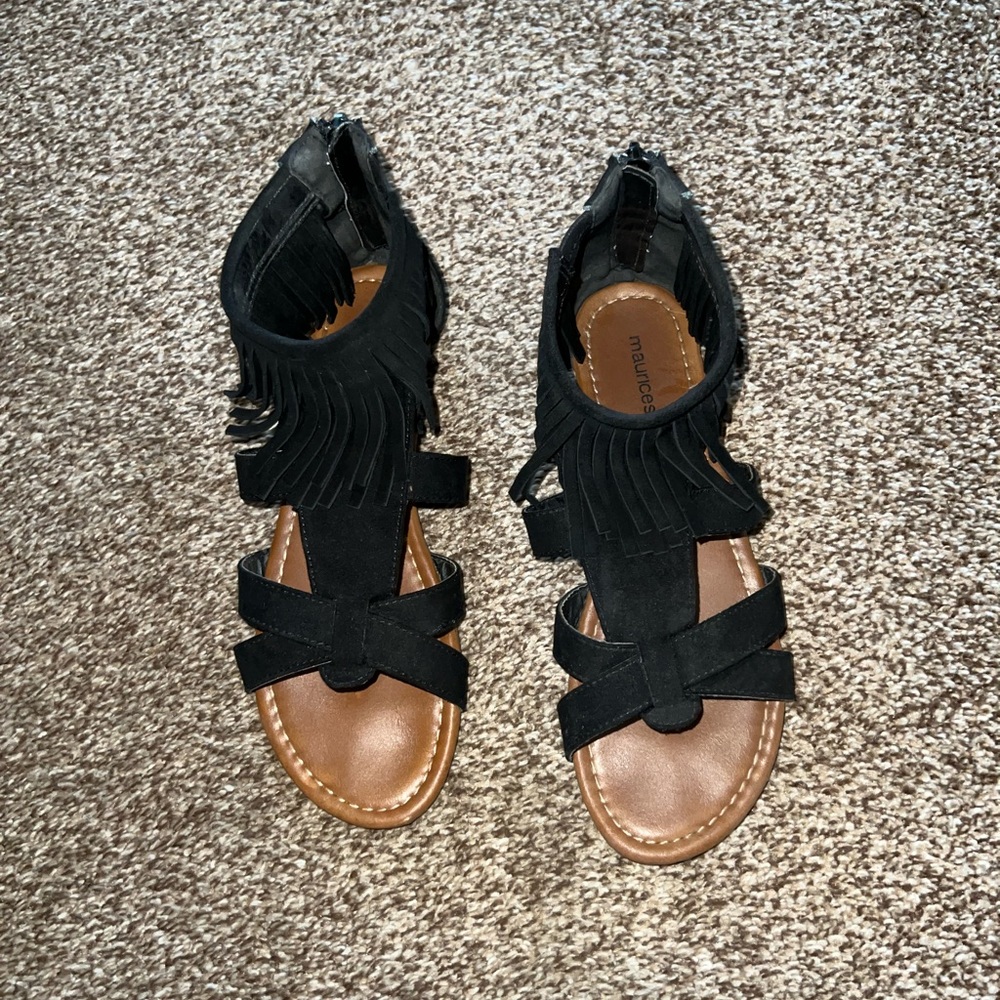 Maurices sandals size 8.5